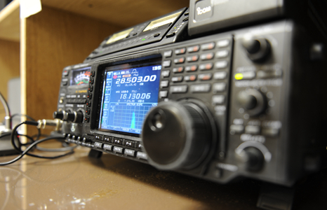 dois alunos de choupo são socorro's mais novos operadores de rádio amador
